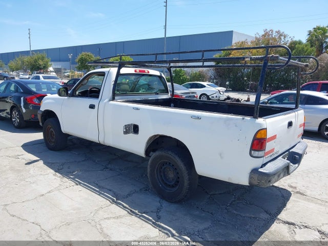 45252406 :رقم المزاد ، 5TBJN3216YS118567 vin ، 2000 Toyota Tundra مزاد بيع