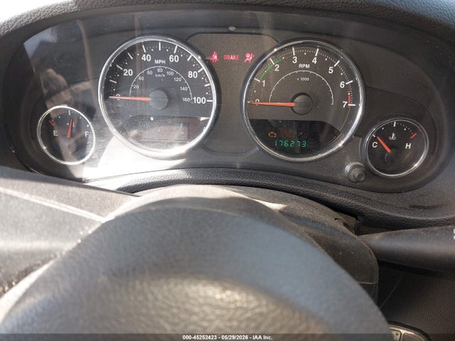 1C4HJWEG6EL189025 Jeep Wrangler Unlimited Sahara