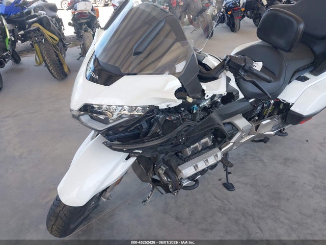 Honda GL1800 2018 JH2SC7909JK001866 Image 2