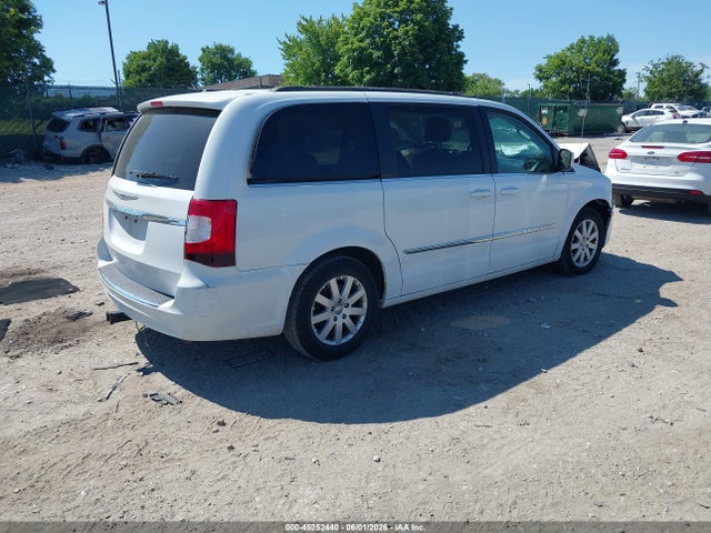 45252440 :رقم المزاد ، 2C4RC1BG0FR695223 vin ، 2015 Chrysler Town & Country Touring مزاد بيع