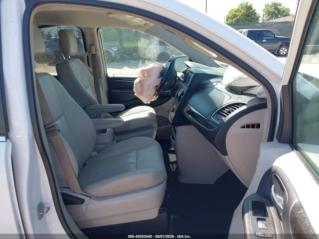 45252440 :رقم المزاد ، 2C4RC1BG0FR695223 vin ، 2015 Chrysler Town & Country Touring مزاد بيع