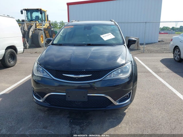 2017 Chrysler Pacifica Touring-l Plus მანქანა იყიდება აუქციონზე, vin: 2C4RC1EG7HR534222, აუქციონის ნომერი: 45252478