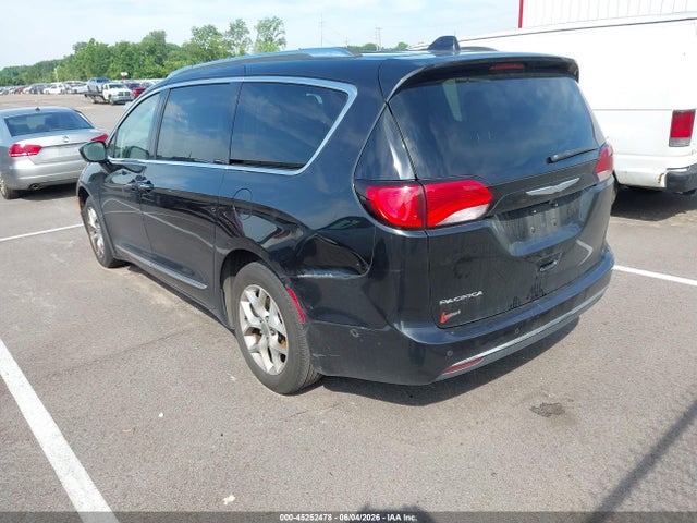 2017 Chrysler Pacifica Touring-l Plus მანქანა იყიდება აუქციონზე, vin: 2C4RC1EG7HR534222, აუქციონის ნომერი: 45252478