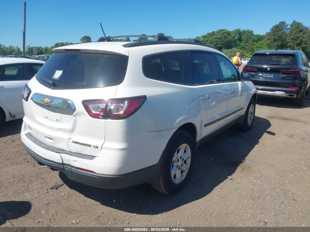 Продаж на аукціоні авто 2015 Chevrolet Traverse Ls, vin: 1GNKRFKD2FJ296246, номер лоту: 45252482