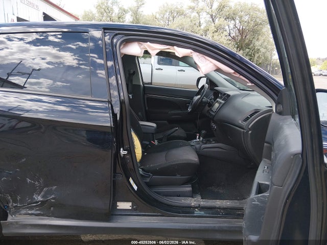 JA4AR3AW8HZ066277 Mitsubishi Outlander Sport 2.4 Se