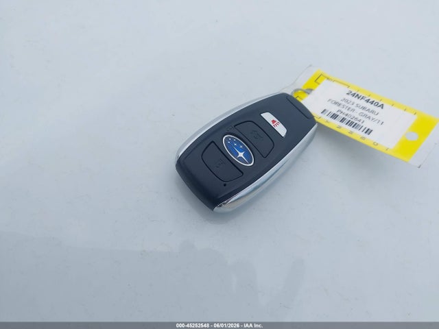 Продажа на аукционе авто 2023 Subaru Forester Touring, vin: JF2SKARC4PH402641, номер лота: 45252548
