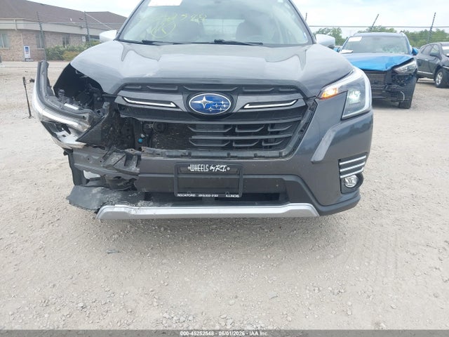 Продажа на аукционе авто 2023 Subaru Forester Touring, vin: JF2SKARC4PH402641, номер лота: 45252548