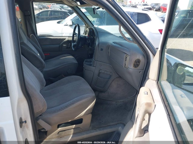 1998 Chevrolet Astro მანქანა იყიდება აუქციონზე, vin: 1GNDM19W3WB118776, აუქციონის ნომერი: 45252654