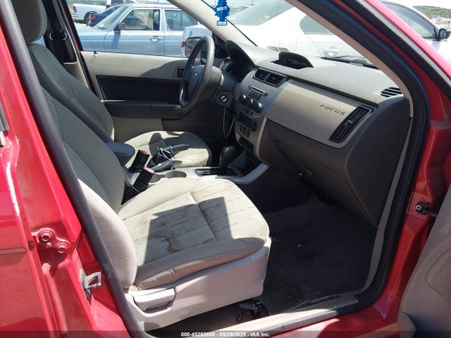 45252659 :رقم المزاد ، 1FAHP35N38W176298 vin ، 2008 Ford Focus Se/ses مزاد بيع
