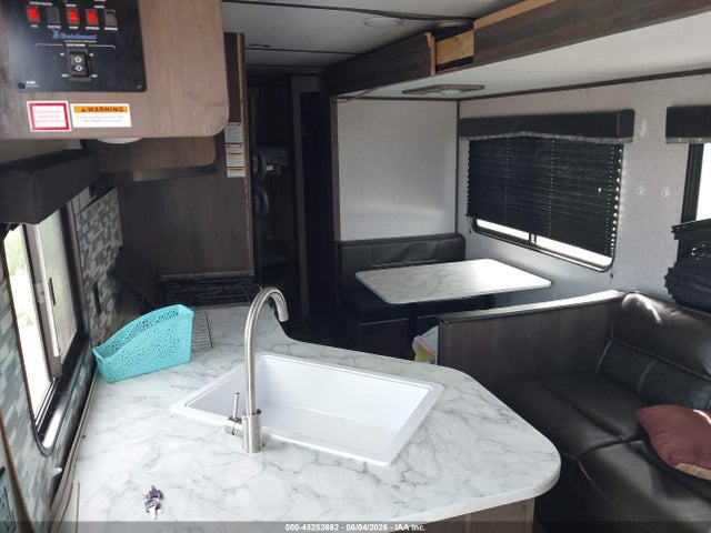 Coleman Travel Trailer 2021 4YDT26228MM932533 Image 8