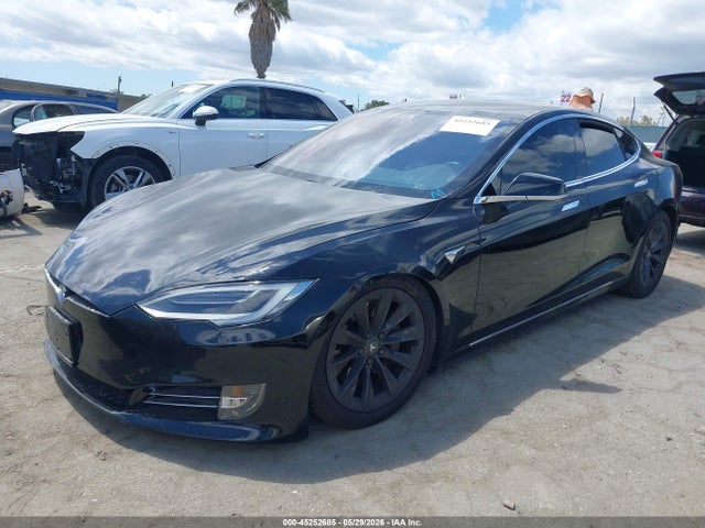 Tesla Model S 100d/75d/long Range/standard Range 2019 5YJSA1E29KF306592 Image 2