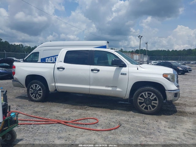 5TFDW5F14JX728717 Toyota Tundra Sr5 5.7l V8
