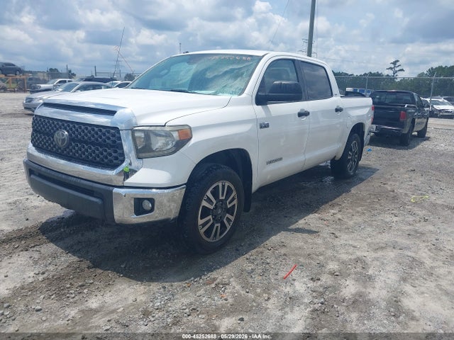 5TFDW5F14JX728717 Toyota Tundra Sr5 5.7l V8