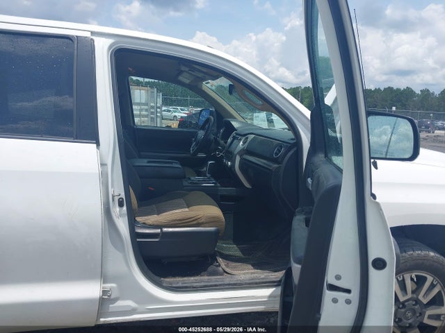 5TFDW5F14JX728717 Toyota Tundra Sr5 5.7l V8