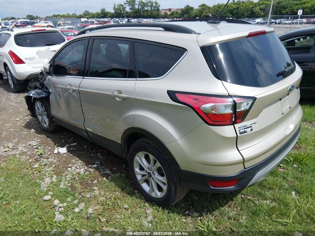 45252767 :رقم المزاد ، 1FMCU0HDXJUB20192 vin ، 2018 Ford Escape Sel مزاد بيع
