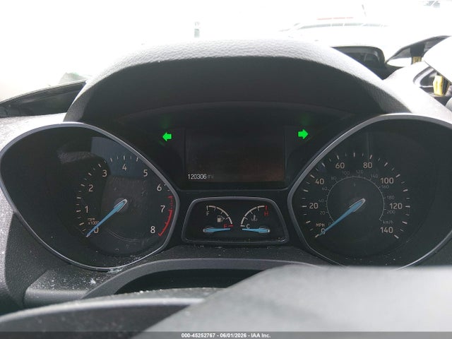 45252767 :رقم المزاد ، 1FMCU0HDXJUB20192 vin ، 2018 Ford Escape Sel مزاد بيع