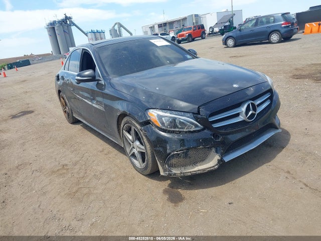 45252810 :رقم المزاد ، 55SWF4KB7FU004828 vin ، 2015 Mercedes-benz C 300 Sport 4matic مزاد بيع