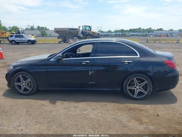 45252810 :رقم المزاد ، 55SWF4KB7FU004828 vin ، 2015 Mercedes-benz C 300 Sport 4matic مزاد بيع