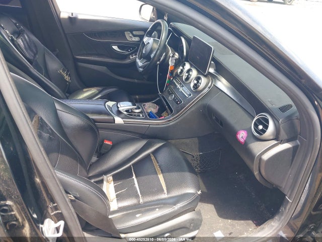 45252810 :رقم المزاد ، 55SWF4KB7FU004828 vin ، 2015 Mercedes-benz C 300 Sport 4matic مزاد بيع