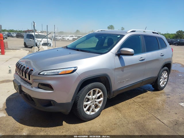 45252858 :رقم المزاد ، 1C4PJMCB5JD559313 vin ، 2018 Jeep Cherokee Latitude 4x4 مزاد بيع