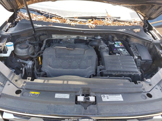 Продаж на аукціоні авто 2019 Volkswagen Tiguan 2.0t Se/2.0t Sel/2.0t Sel R-line/2.0t Sel R-line Black, vin: 3VV3B7AX0KM090327, номер лоту: 45252880