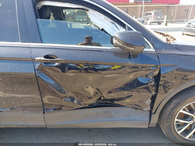 Продаж на аукціоні авто 2019 Volkswagen Tiguan 2.0t Se/2.0t Sel/2.0t Sel R-line/2.0t Sel R-line Black, vin: 3VV3B7AX0KM090327, номер лоту: 45252880