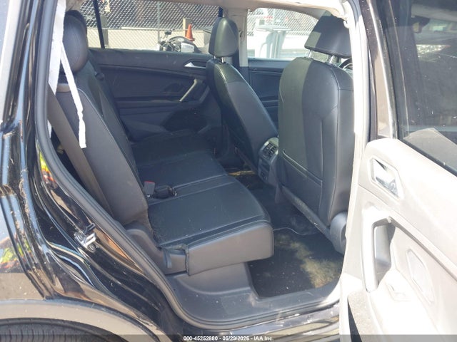 Продаж на аукціоні авто 2019 Volkswagen Tiguan 2.0t Se/2.0t Sel/2.0t Sel R-line/2.0t Sel R-line Black, vin: 3VV3B7AX0KM090327, номер лоту: 45252880