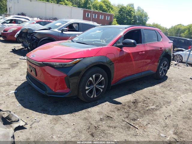 Toyota BZ4X XLE 2025 JTMAAAAA0SA071274 Image 2