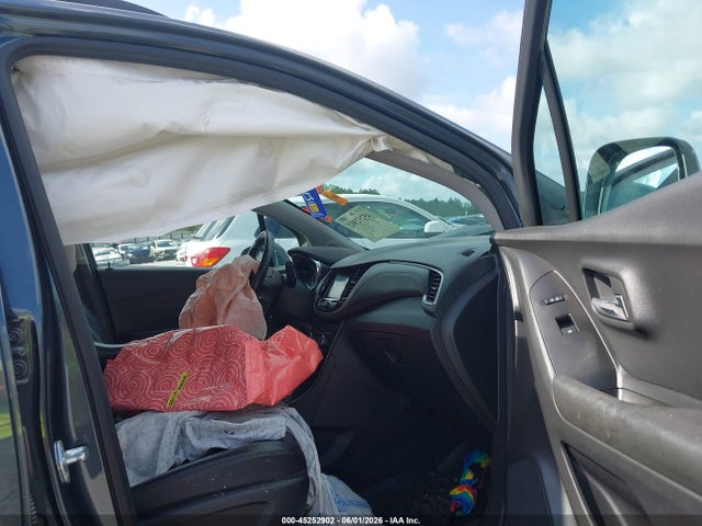 2022 Chevrolet Trax Awd Lt მანქანა იყიდება აუქციონზე, vin: KL7CJPSM6NB532946, აუქციონის ნომერი: 45252902