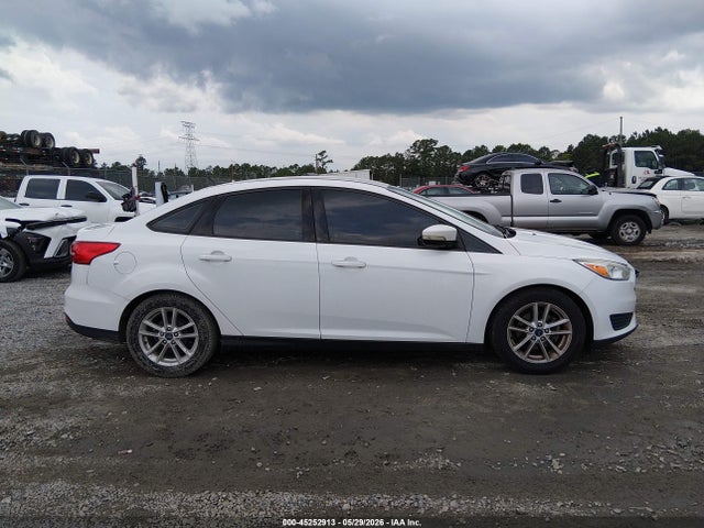 Ford FOCUS SE 2017 1FADP3F21HL322119 Image 12