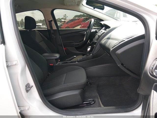 Ford FOCUS SE 2017 1FADP3F21HL322119 Image 5
