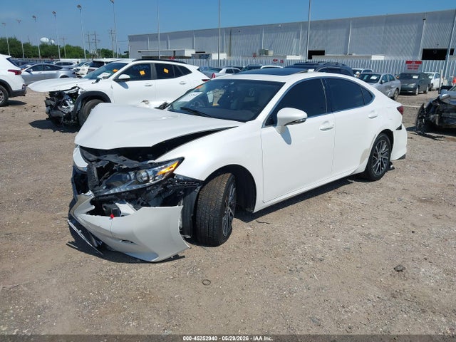 45252940 :رقم المزاد ، JTHBK1GG8G2233620 vin ، 2016 Lexus Es 350 مزاد بيع