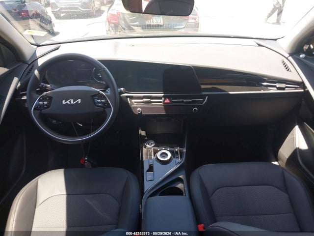45252973 :رقم المزاد ، KNDCR3L10R5103492 vin ، 2024 Kia Niro Ev Wind مزاد بيع