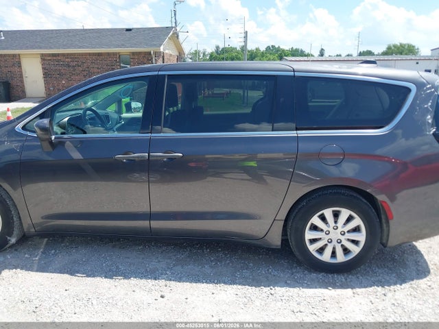 2C4RC1AG9MR562345 Chrysler Voyager L