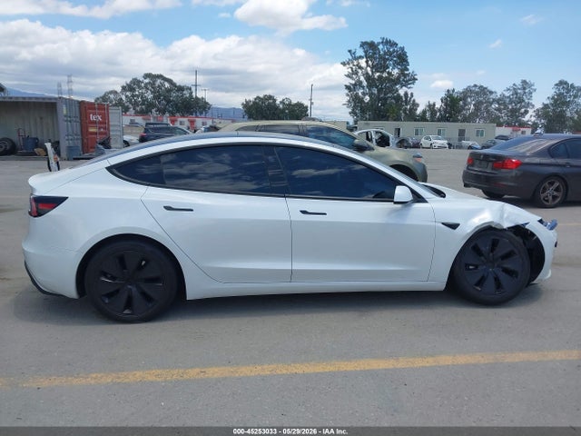 Tesla Model 3 Long Range Dual Motor All-wheel Drive 2024 5YJ3E1EB4RF739806 Image 12