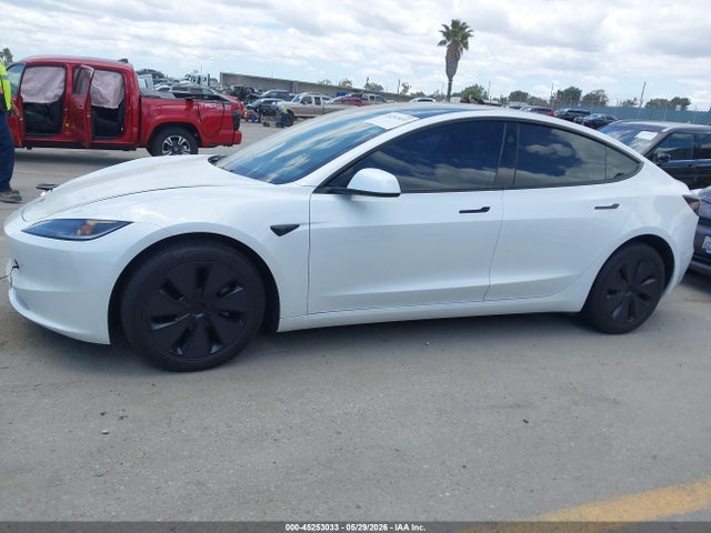 Tesla Model 3 Long Range Dual Motor All-wheel Drive 2024 5YJ3E1EB4RF739806 Image 13