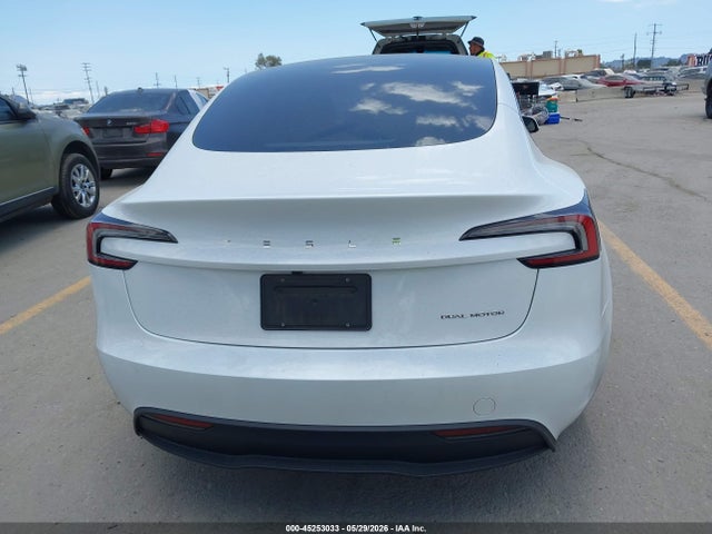 Tesla Model 3 Long Range Dual Motor All-wheel Drive 2024 5YJ3E1EB4RF739806 Image 15
