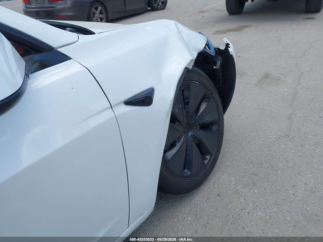 Tesla Model 3 Long Range Dual Motor All-wheel Drive 2024 5YJ3E1EB4RF739806 Image 18
