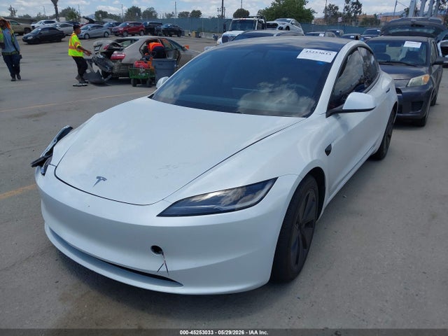 Tesla Model 3 Long Range Dual Motor All-wheel Drive 2024 5YJ3E1EB4RF739806 Image 2