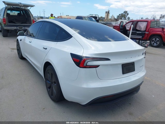 Tesla Model 3 Long Range Dual Motor All-wheel Drive 2024 5YJ3E1EB4RF739806 Image 3