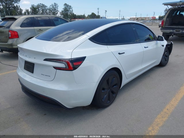 Tesla Model 3 Long Range Dual Motor All-wheel Drive 2024 5YJ3E1EB4RF739806 Image 4