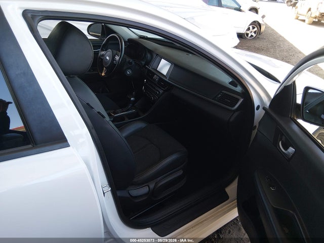 Auction sale of the 2018 Kia Optima S, vin: 5XXGT4L31JG228558, lot number: 45253073