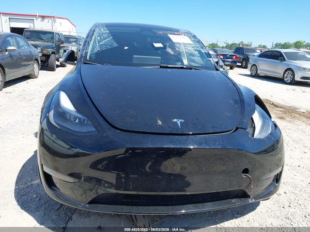 Auction sale of the 2024 Tesla Model Y Long Range Dual Motor All-wheel Drive, vin: 7SAYGDEE2RF983565, lot number: 45253082