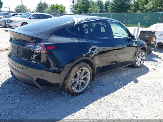 Auction sale of the 2024 Tesla Model Y Long Range Dual Motor All-wheel Drive, vin: 7SAYGDEE2RF983565, lot number: 45253082