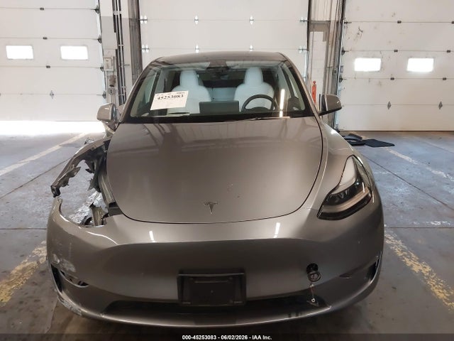 Tesla Model Y Rwd 2025 7SAYGDED0SF279071 Image 12