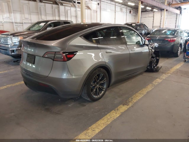 Tesla Model Y Rwd 2025 7SAYGDED0SF279071 Image 4