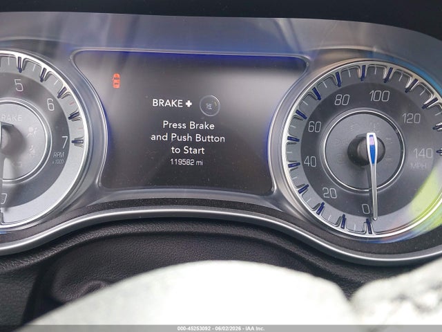 2015 Chrysler 300 Limited მანქანა იყიდება აუქციონზე, vin: 2C3CCARG3FH831611, აუქციონის ნომერი: 45253092