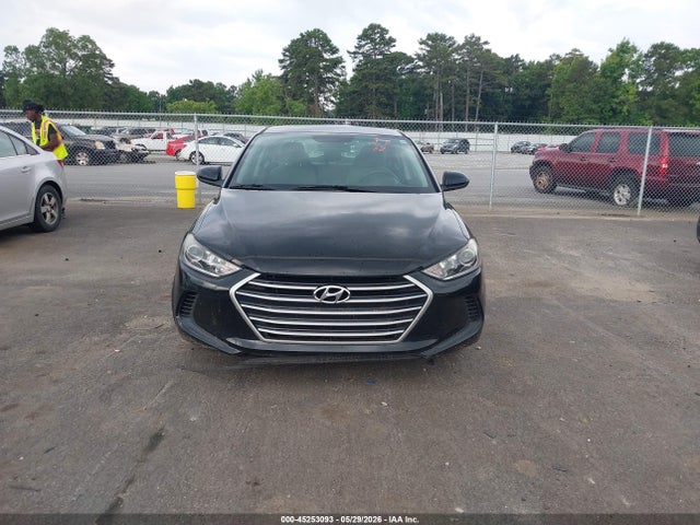 Продажа на аукционе авто 2017 Hyundai Elantra Se, vin: 5NPD84LF2HH086492, номер лота: 45253093