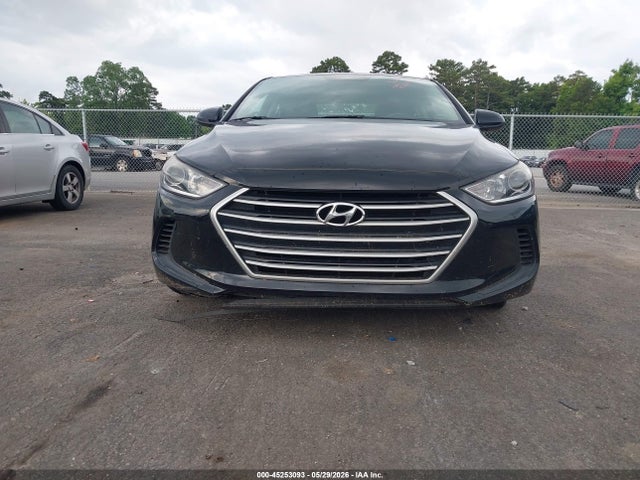 Продажа на аукционе авто 2017 Hyundai Elantra Se, vin: 5NPD84LF2HH086492, номер лота: 45253093