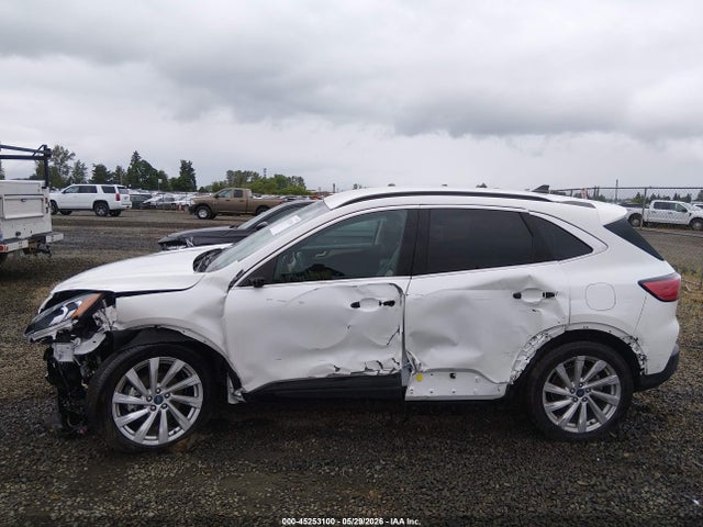 1FMCU9DZ1NUA92889 Ford Escape Titanium Hybrid